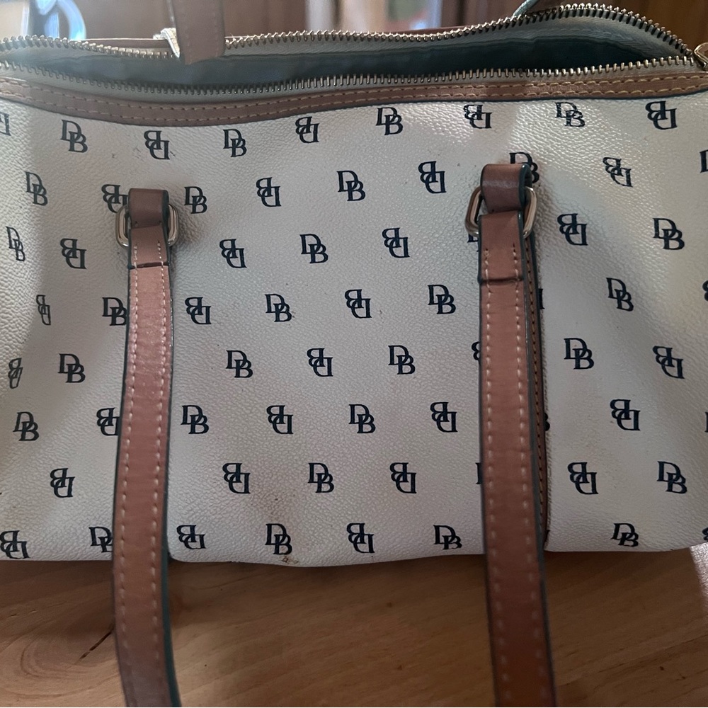 Dooney & Bourke White and Brown Handbag